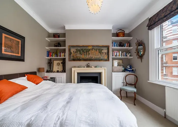 Modern Apartment Near Battersea Park